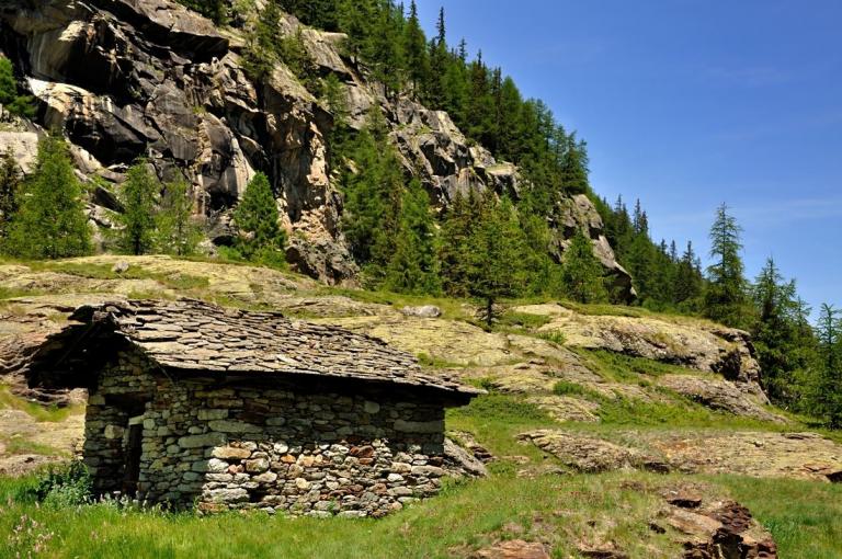 Traditionelle Hütte bei Pont